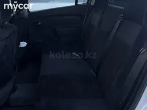 фото Renault Logan 2015 года с пробегом за 2100000 тенге в undefined - фото 3