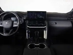 фото Toyota Land Cruiser 2022 года с пробегом за 66390000 тенге в undefined - фото 3