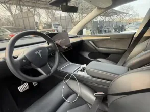 фото Tesla Model Y 2023 года с пробегом за 14000000 тенге в undefined - фото 2