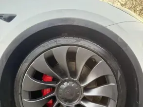 фото Tesla Model Y 2023 года с пробегом за 14000000 тенге в undefined - фото 2