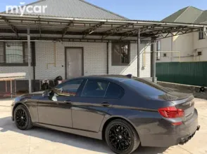 фото BMW 5 серия 2014 года с пробегом за 13000000 тенге в undefined - фото 3