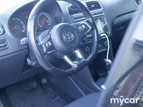 фото Volkswagen Polo 2019 года с пробегом за 5600000 тенге в undefined - фото 4