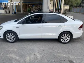 фото Volkswagen Polo 2016 года с пробегом за 4900000 тенге в undefined - фото 4