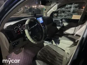 фото Toyota Land Cruiser 2019 года с пробегом за 31000000 тенге в undefined - фото 2