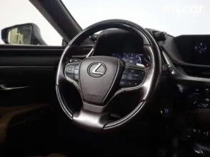 фото Lexus ES 2018 года с пробегом за 17890000 тенге в undefined - фото 4