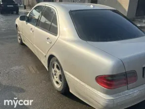 фото Mercedes-Benz E-Класс 1999 года с пробегом за 5500000 тенге в undefined - фото 3