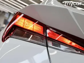 фото Hyundai Elantra 2025 года с пробегом за 10000000 тенге в undefined - фото 2