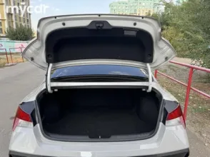 фото Hyundai Elantra 2024 года с пробегом за 10390000 тенге в undefined - фото 3
