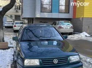 фото Volkswagen Vento 1995 года с пробегом за 1800000 тенге в undefined - фото 2