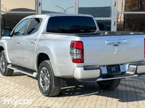 фото Mitsubishi L200 2021 года с пробегом за 14700000 тенге в undefined - фото 2