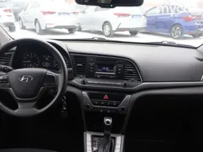фото Hyundai Elantra 2018 года с пробегом за 6990000 тенге в undefined - фото 4