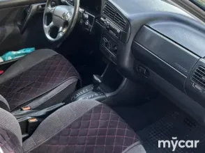фото Volkswagen Vento 1995 года с пробегом за 1800000 тенге в undefined - фото 3