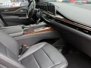 фото Cadillac Escalade 2023 года с пробегом за 65000000 тенге в undefined - фото 4