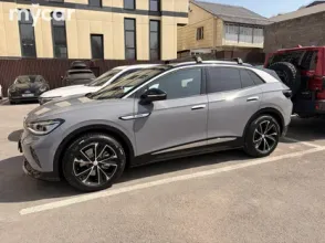 фото Volkswagen ID.4 2023 года с пробегом за 10500000 тенге в undefined - фото 4