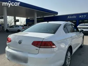 фото Volkswagen Passat 2017 года с пробегом за 9000000 тенге в undefined - фото 4