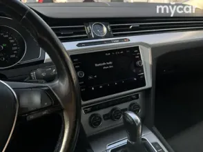 фото Volkswagen Passat 2017 года с пробегом за 9000000 тенге в undefined - фото 2