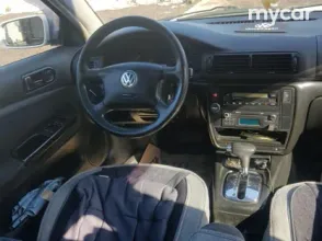 фото Volkswagen Passat 1998 года с пробегом за 2500000 тенге в undefined - фото 2