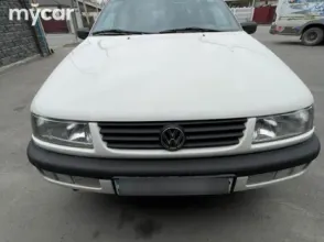 фото Volkswagen Passat 1995 года с пробегом за 2000000 тенге в undefined - фото 1