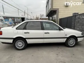 фото Volkswagen Passat 1995 года с пробегом за 2000000 тенге в undefined - фото 4