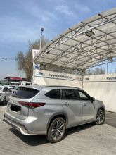 фото Toyota Highlander 2021 года с пробегом за 19000000 тенге в undefined - фото 2