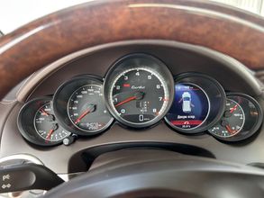 фото Porsche Cayenne 2012 года с пробегом за 18500000 тенге в undefined - фото 2