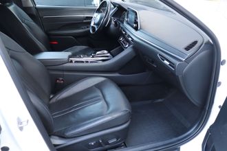 фото Hyundai Sonata 2023 года с пробегом за 11700000 тенге в undefined - фото 2