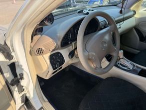 фото Mercedes-Benz C-Класс 2005 года с пробегом за 3300000 тенге в undefined - фото 4