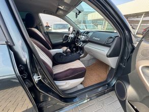 фото Toyota RAV4 2010 года с пробегом за 5600000 тенге в undefined - фото 4