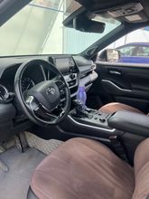 фото Toyota Highlander 2021 года с пробегом за 19000000 тенге в undefined - фото 4