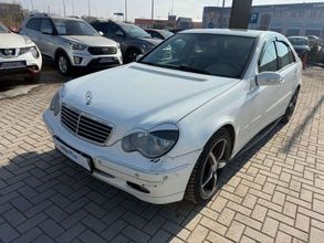 фото Mercedes-Benz C-Класс 2005 года с пробегом за 3300000 тенге в undefined - фото 1