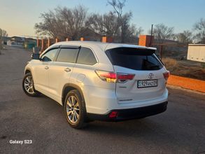 фото Toyota Highlander 2014 года с пробегом за 15300000 тенге в undefined - фото 4