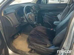 фото Mitsubishi Outlander 2015 года с пробегом за 8000000 тенге в undefined - фото 2