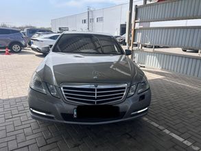 фото Mercedes-Benz E-Класс 2010 года с пробегом за 7000000 тенге в undefined - фото 2