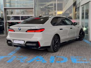 фото BMW i7 2023 года с пробегом за 83000000 тенге в undefined - фото 4