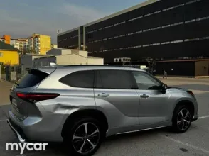 фото Toyota Highlander 2021 года с пробегом за 19500000 тенге в undefined - фото 2