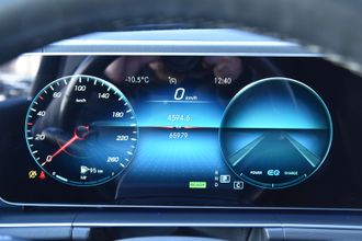 фото Mercedes-Benz GLS 2021 года с пробегом за 49990000 тенге в undefined - фото 2