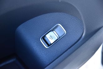 фото Mercedes-Benz GLS 2021 года с пробегом за 49990000 тенге в undefined - фото 3