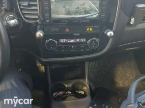 фото Mitsubishi Outlander 2015 года с пробегом за 8000000 тенге в undefined - фото 3