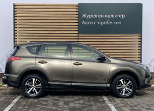 фото Toyota RAV4 2016 года с пробегом за 9590000 тенге в undefined - фото 4