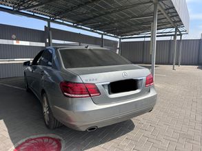 фото Mercedes-Benz E-Класс 2010 года с пробегом за 7000000 тенге в undefined - фото 4