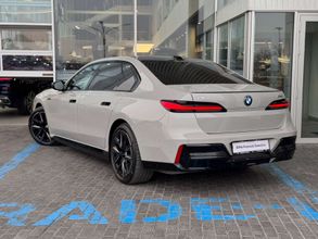 фото BMW i7 2023 года с пробегом за 83000000 тенге в undefined - фото 3