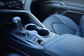 фото Toyota Camry 2023 года с пробегом за 16900000 тенге в undefined - фото 2