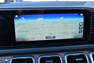 фото Mercedes-Benz GLS 2021 года с пробегом за 49990000 тенге в undefined - фото 2