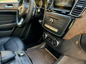фото Mercedes-Benz GLS 2016 года с пробегом за 15000000 тенге в undefined - фото 2