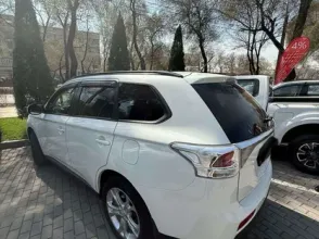 фото Mitsubishi Outlander 2013 года с пробегом за 6000000 тенге в undefined - фото 3