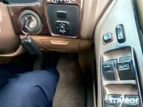 фото Toyota Avalon 1997 года с пробегом за 3000000 тенге в undefined - фото 2