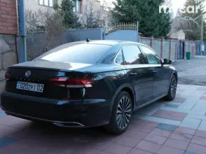 фото Volkswagen Passat 2021 года с пробегом за 10500000 тенге в undefined - фото 2