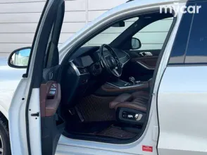 фото BMW X7 2021 года с пробегом за 43750000 тенге в undefined - фото 4