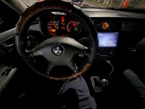 фото Mitsubishi Outlander 2004 года с пробегом за 4000000 тенге в undefined - фото 3