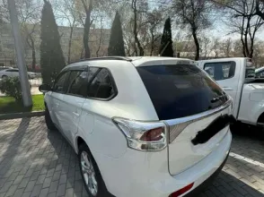 фото Mitsubishi Outlander 2013 года с пробегом за 6000000 тенге в undefined - фото 2